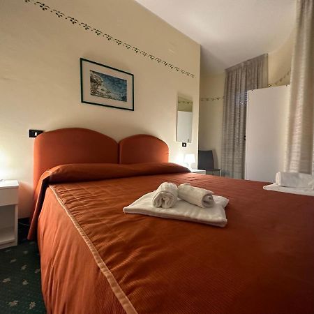 Hotel Atena ชิโรมารีนา ภายนอก รูปภาพ