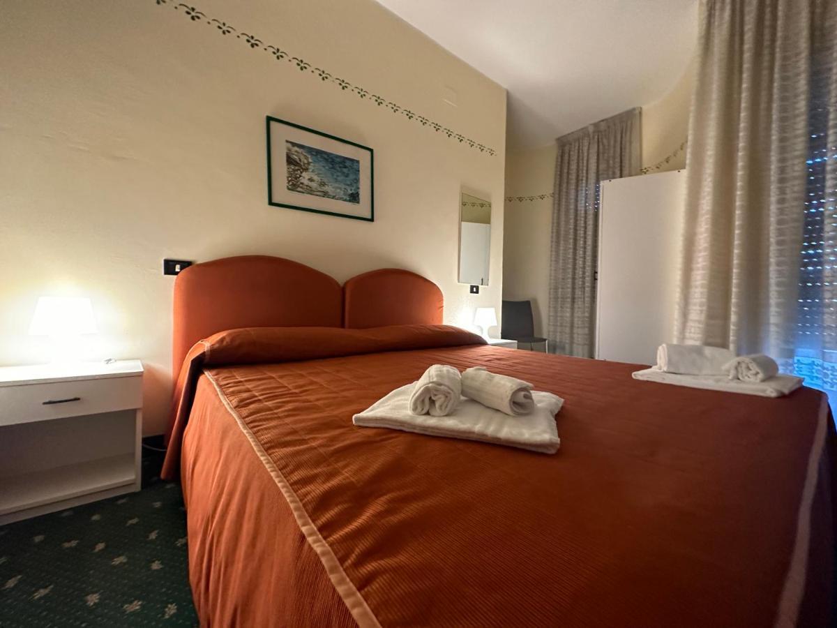 Hotel Atena ชิโรมารีนา ภายนอก รูปภาพ