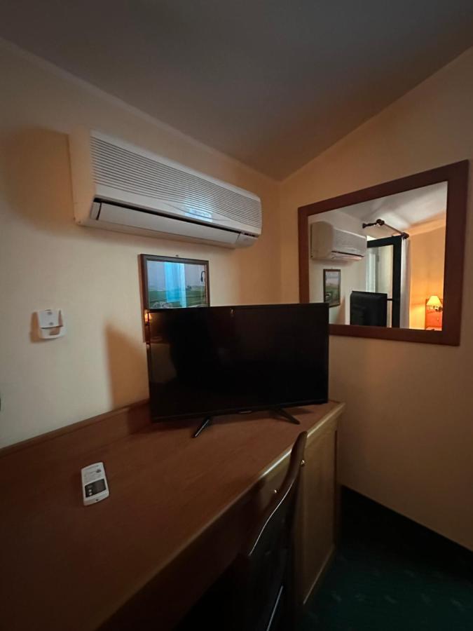 Hotel Atena ชิโรมารีนา ภายนอก รูปภาพ