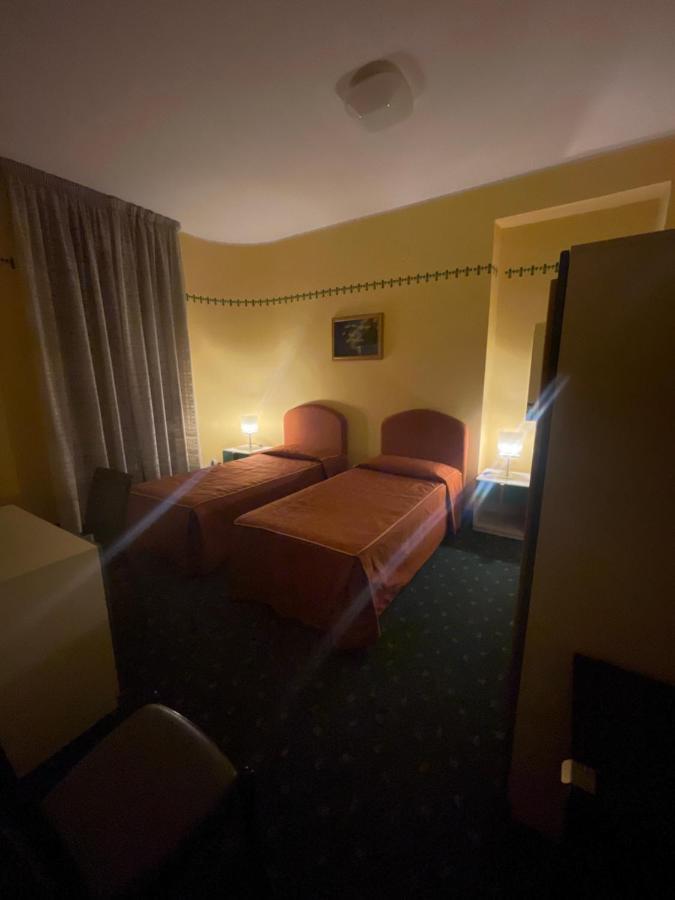 Hotel Atena ชิโรมารีนา ภายนอก รูปภาพ