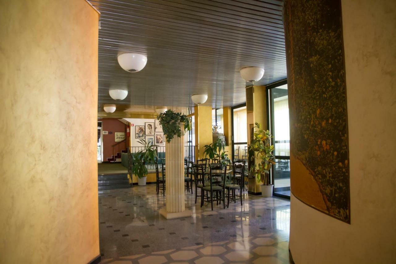 Hotel Atena ชิโรมารีนา ภายนอก รูปภาพ